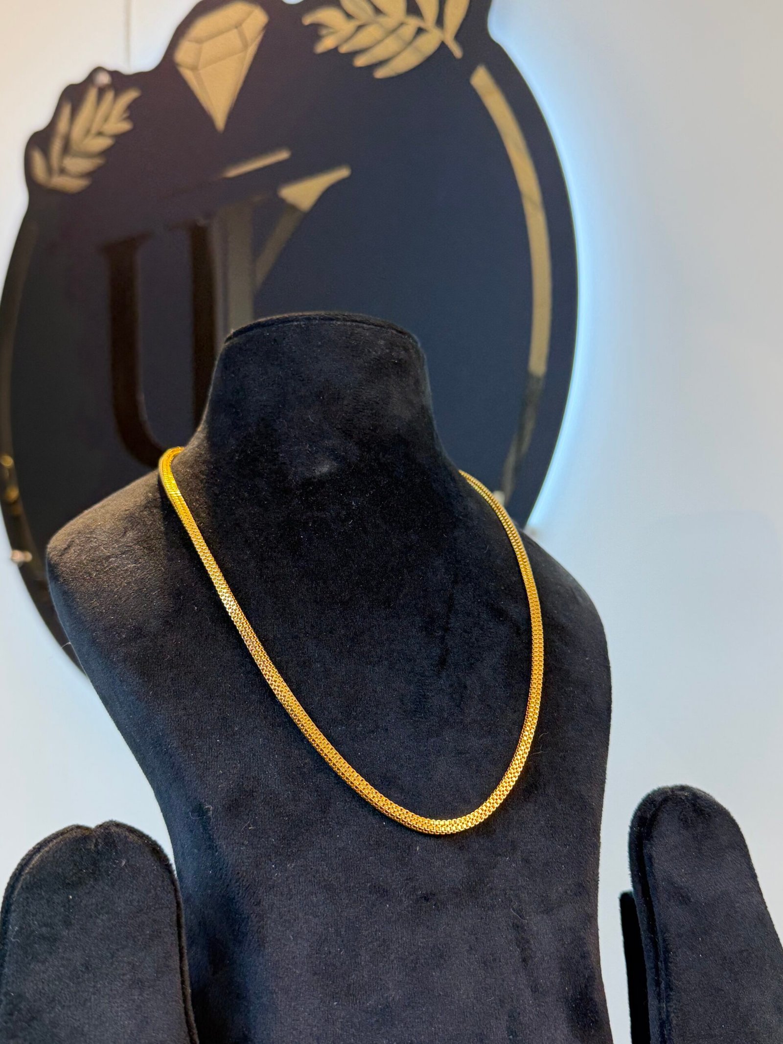 Neck line Chain