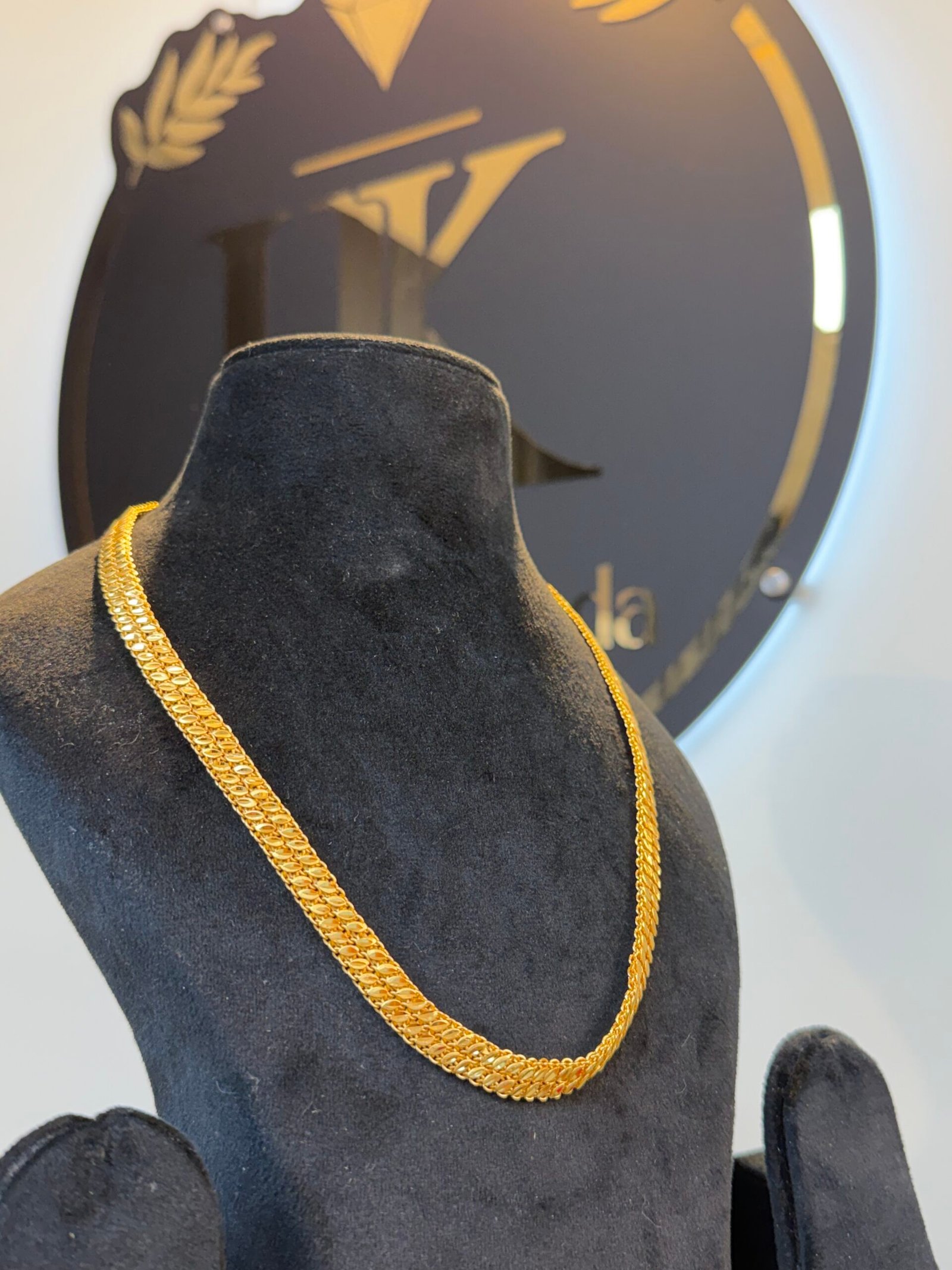 LEAF CUT CHAIN